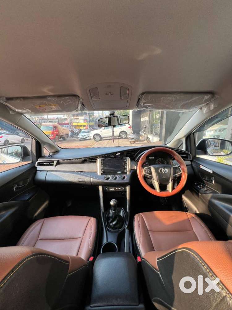 Toyota Innova Crysta 2.4 G Mt, 2022, Diesel