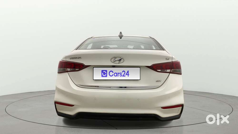 Hyundai Verna 1.6 Vtvt Sx, 2018, Petrol