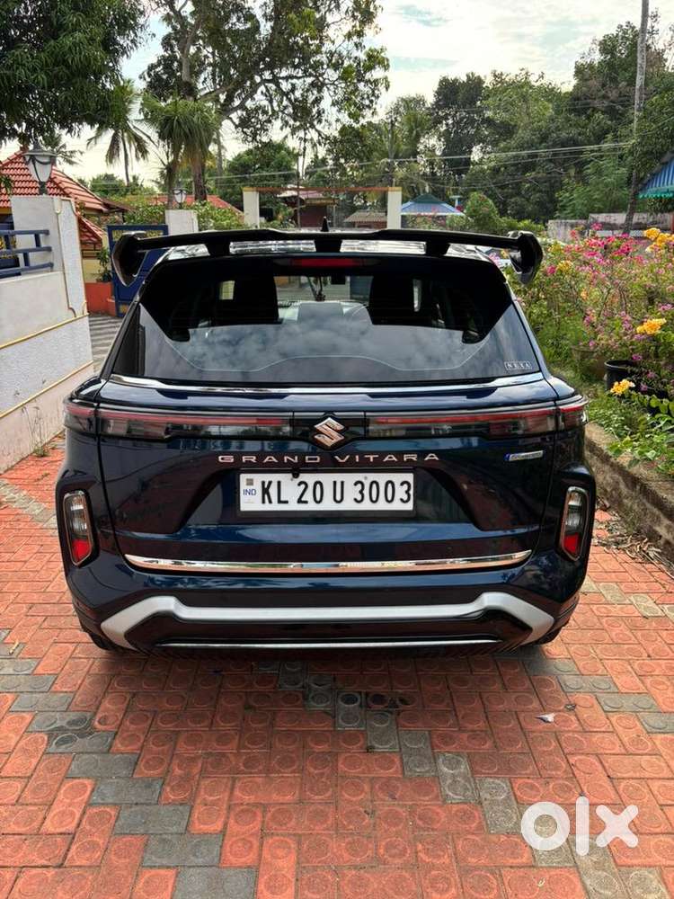 Maruti Suzuki Grand Vitara 2025 Petrol 4988 Km Driven