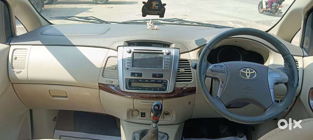 Toyota Innova 2.5 V 8 Str, 2014, Diesel