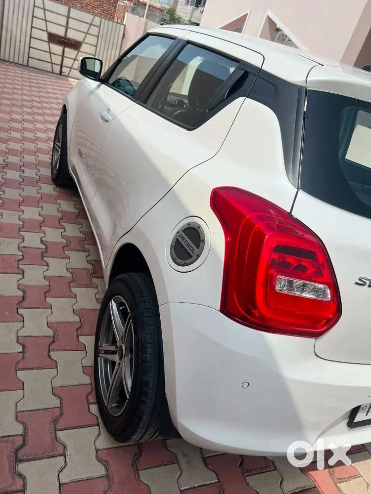 Maruti Suzuki Swift 2022 Petrol 12876 Km Driven