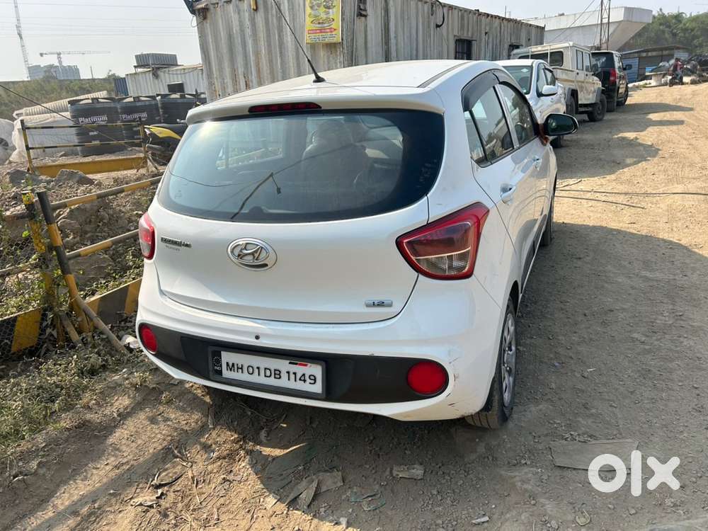 All 4 New Tyres. Blaupunkt Touch Screen Infotainment System