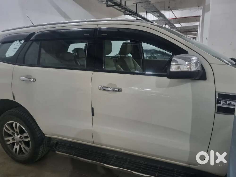Ford Endeavour Titanium 2017