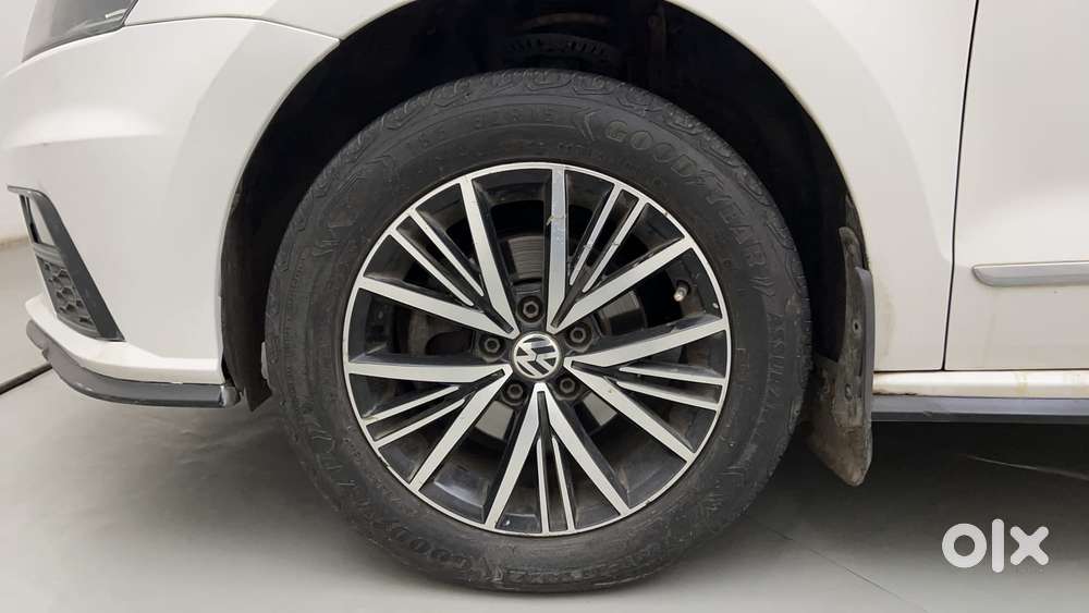 Volkswagen Vento 2010-2013 Petrol Highline At, 2020, Petrol