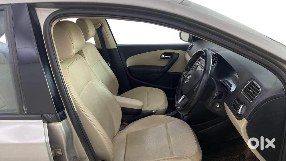 Skoda Rapid 1.6 Mpi At Style, 2016, Petrol