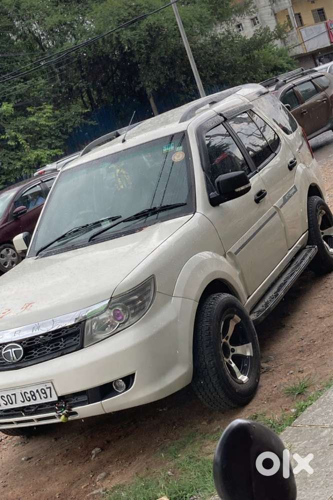 2014 Tata Safari Storme Diesel Manual Car