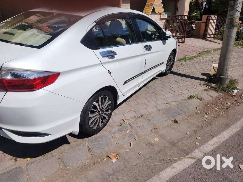 Honda City V At Sunroof I-vtec, 2019, Petrol