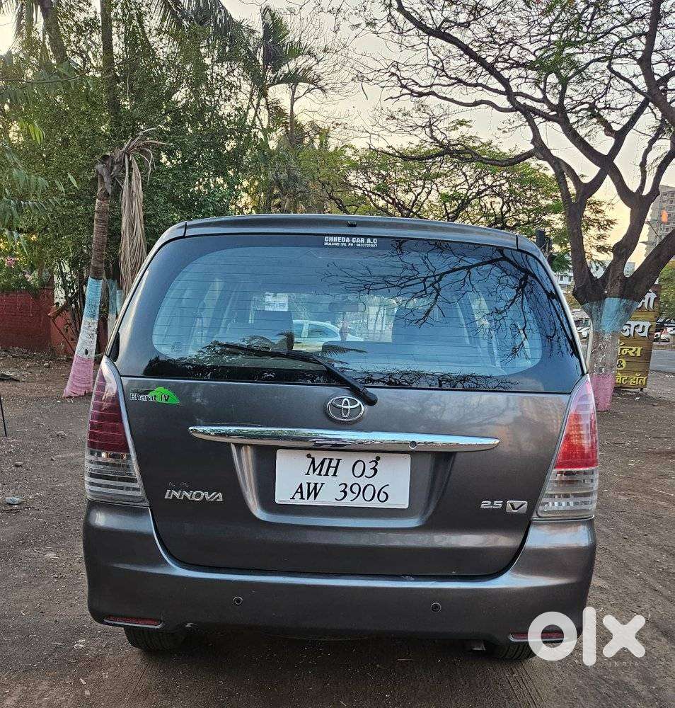 Toyota Innova 2.5 Vx 8 Seater Bs Iv, 2010