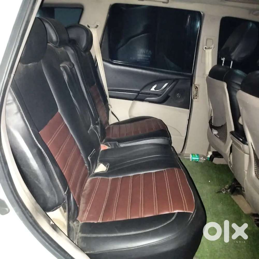 Mahindra Xuv500 2.2 W10 2017