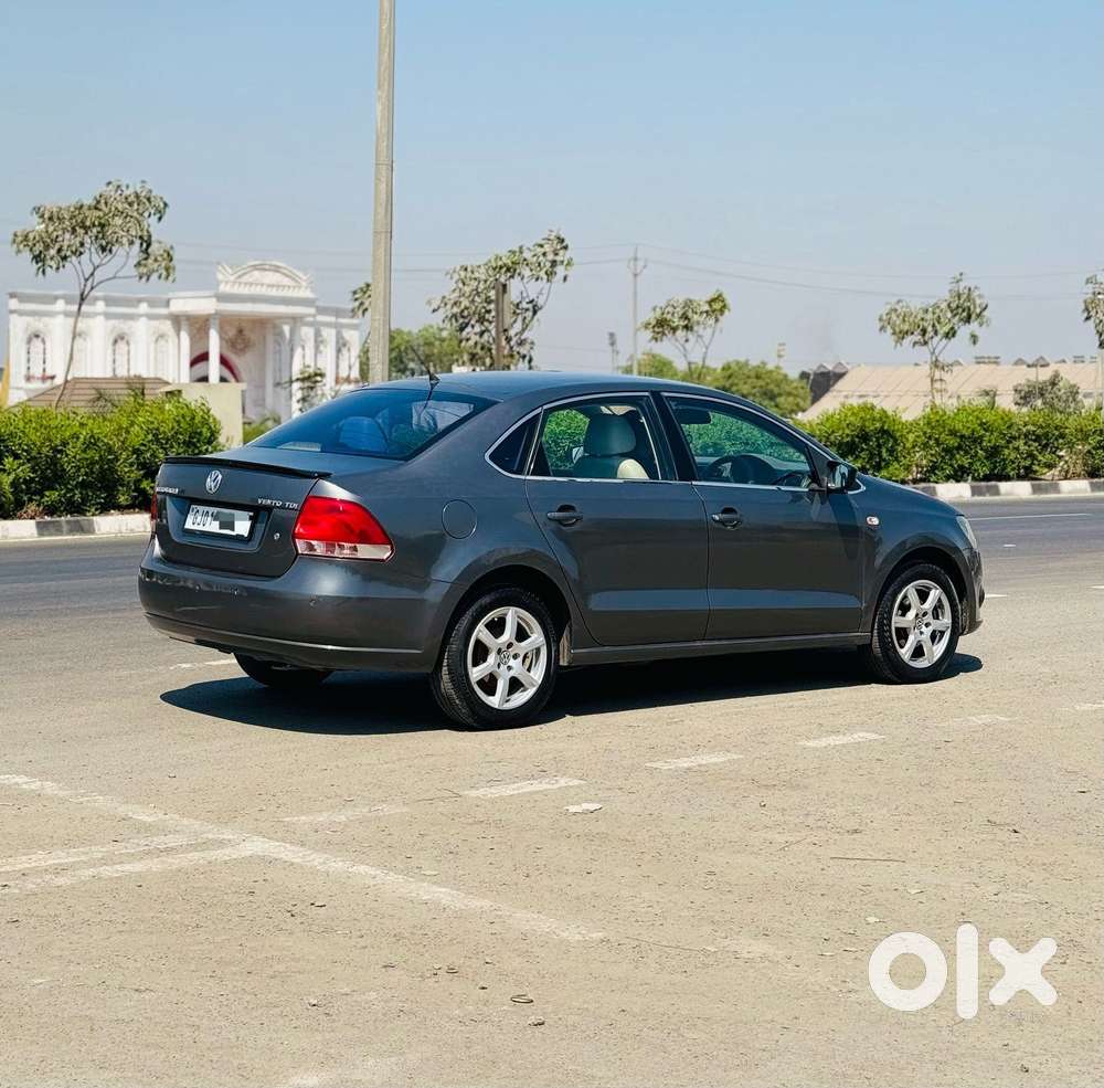 Volkswagen Vento Celeste 1.6 Highline, 2014, Diesel