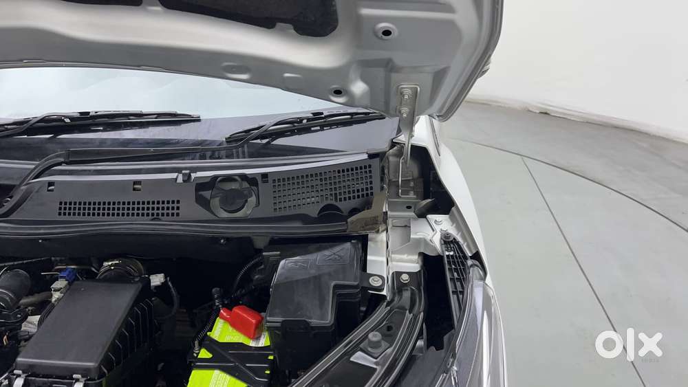 Nissan Magnite Xv Turbo, 2022, Petrol