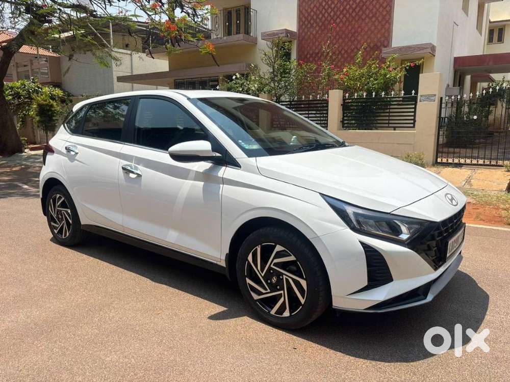 Hyundai I20 Asta (o) 1.2 Mt, 2024, Petrol