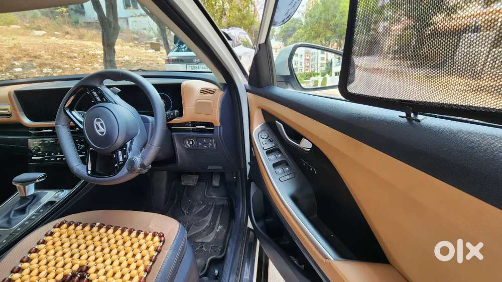 Hyundai Alcazar 1yr Old, Petrol Automatic, 7 Seater, 11k Kms.