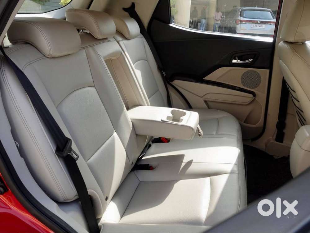 Mahindra Xuv300 W8 Option, 2020, Petrol