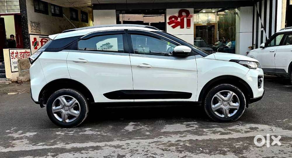 Tata Nexon 1.2 Revotron Xm (s), 2021, Petrol