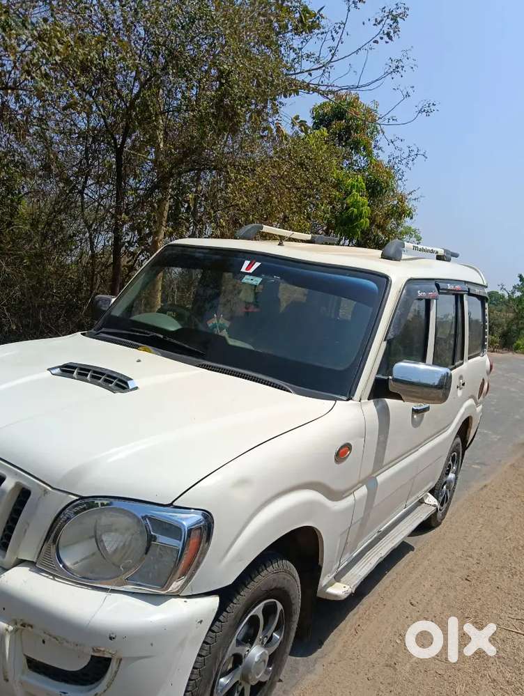 Ymahindra Scorpio 2013