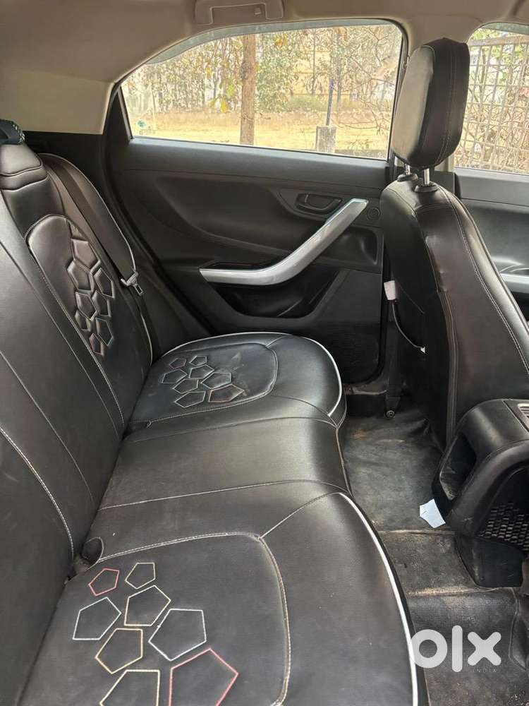 Tata Nexon 2020 Petrol 76000 Km Driven With Sunroof