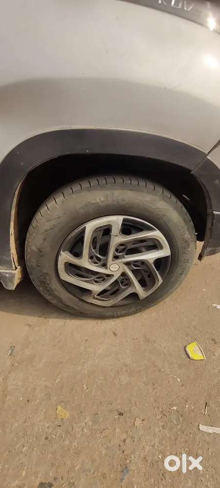Mahindra Kuv 100 2017 Petrol