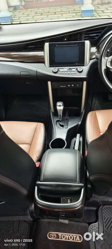 Toyota Innova Crysta 2.8z Automatic, 2018, Diesel