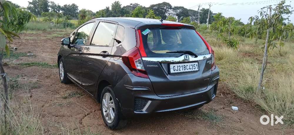 Honda Jazz 2017  Petrol & Cng