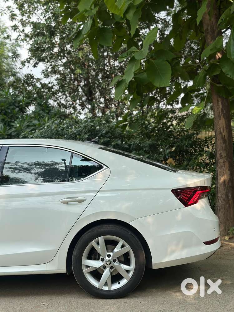 Skoda Octavia 2.0 Style Tsi At, 2022, Petrol