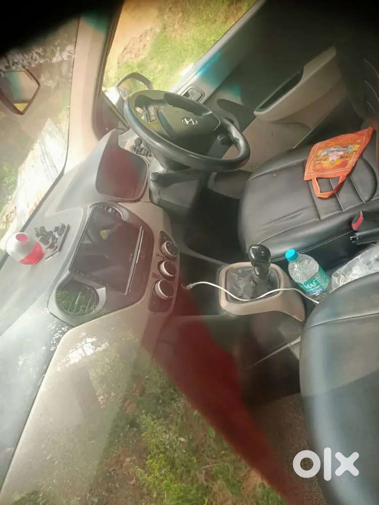 Hyundai Xcent 2016
