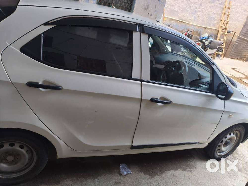 Tata Tiago Base Model Cng