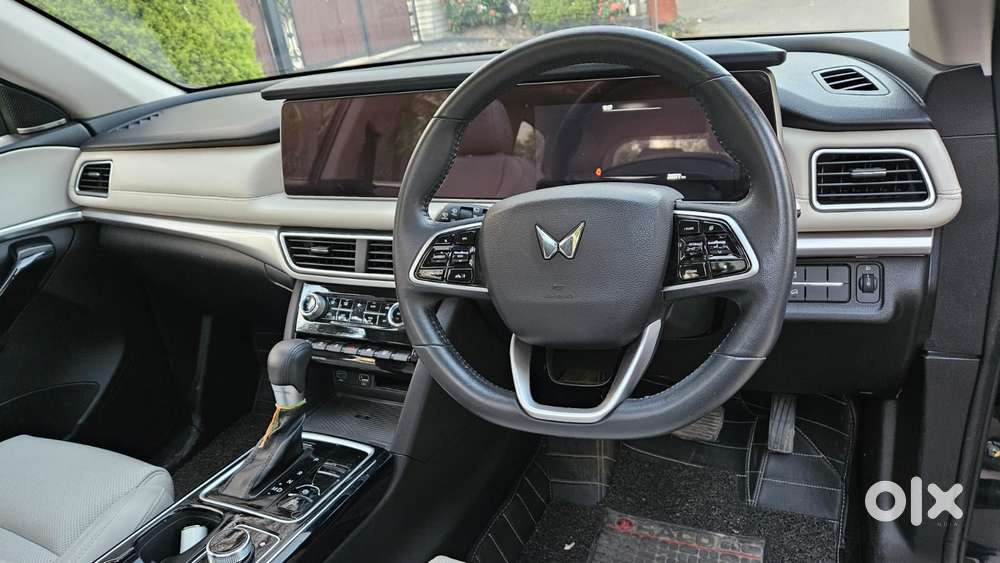 Mahindra Xuv700 2.0 Ax 7 Petrol At Luxury Pack Str, 2024, Diesel