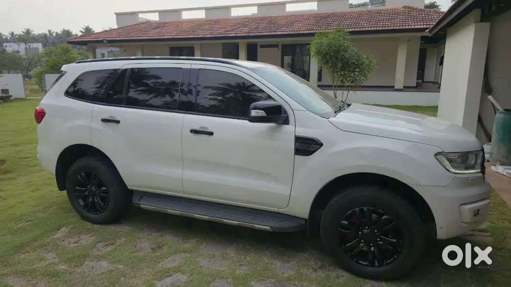Ford Endeavour 3.2 Titanium