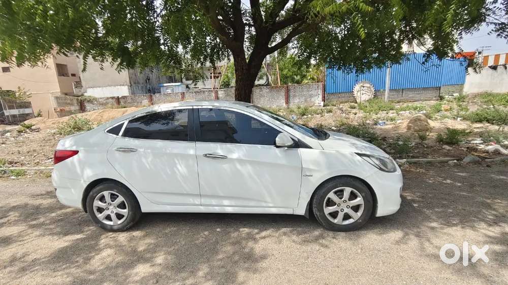 Hyundai Verna Fluidic 2011