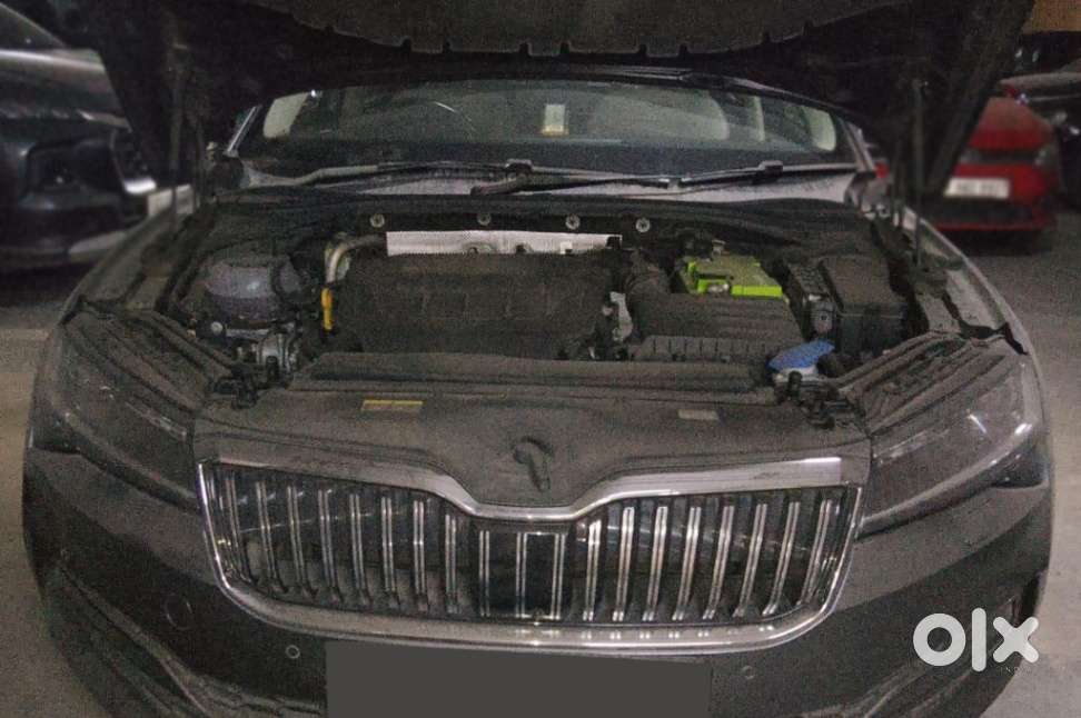 Skoda Superb 2.0 L&k Tsi At, 2022, Petrol