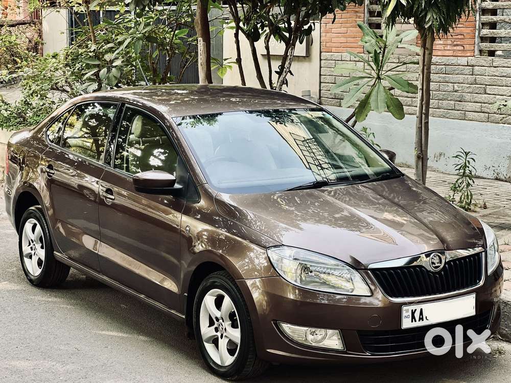 Skoda Rapid 1.5 TDI AT Ambition, 2015, Diesel