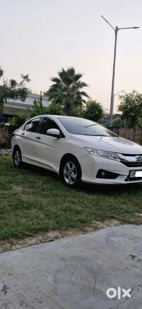 Honda City Vx (o) Sunroof Automatic Top End Model