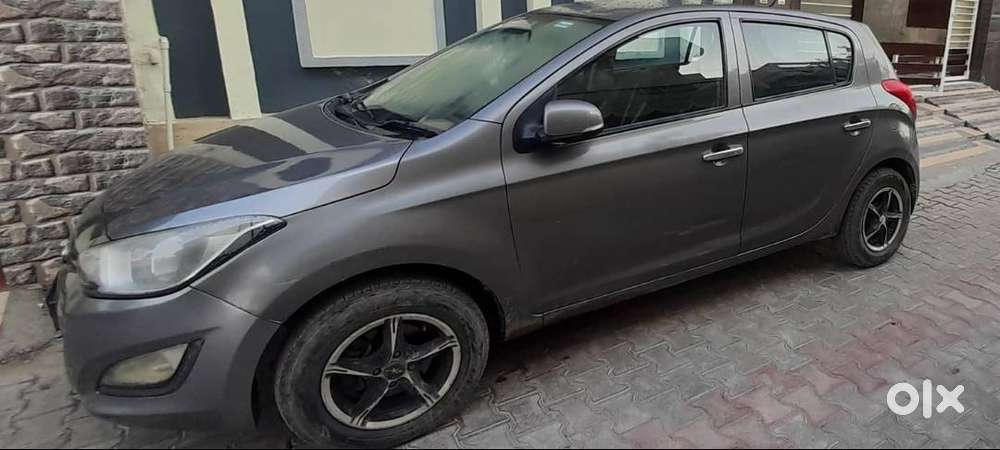 Hyundai I20 Sportz 2012 Diesel Well Maintained