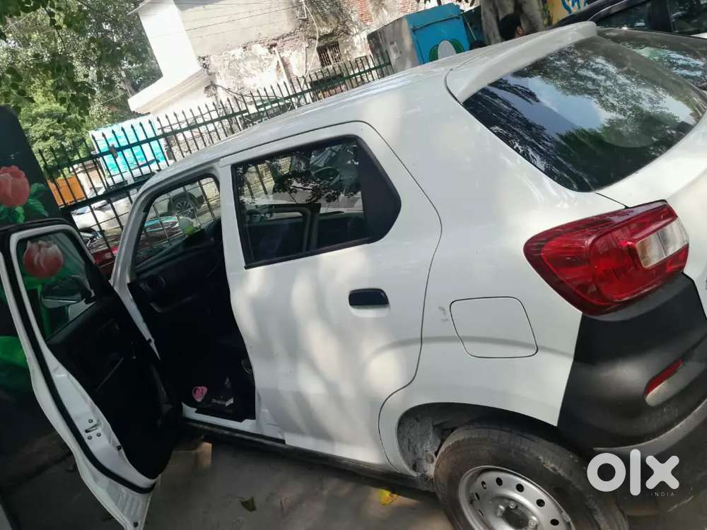 Cng Car Leni H Islea Ye Sale Kar Rha Hu 29 Arpil Me Li Thi