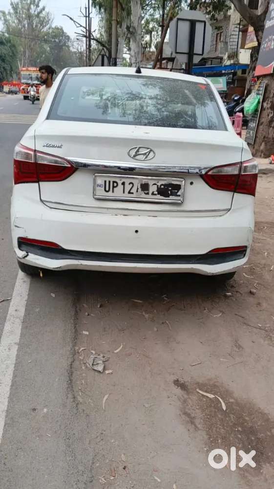 Hyundai Xcent 2017 Deisel Cash Me 1.35 Lakh Loan H 1.40 Ka 7800 K Kist