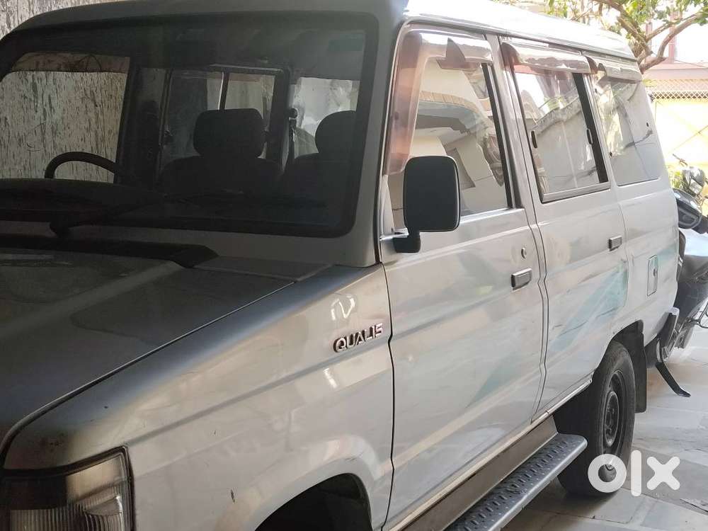 Toyota Qualis Gs 10-seater Diesel  2002  Single Owner  Well Maintai