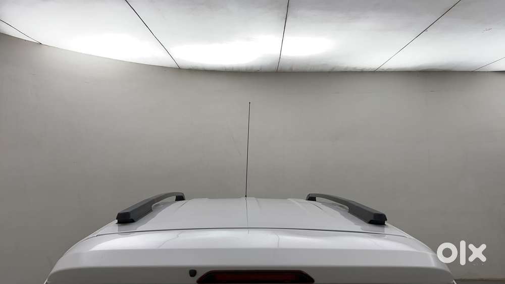 Renault Triber Rxz, 2023, Petrol