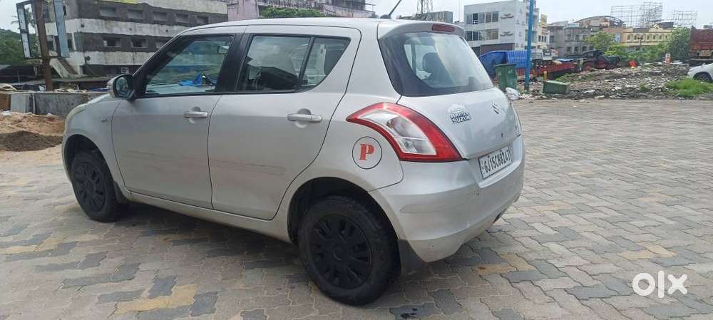 Maruti Suzuki Swift Vxi + Manual, 2011, Cng & Hybrids