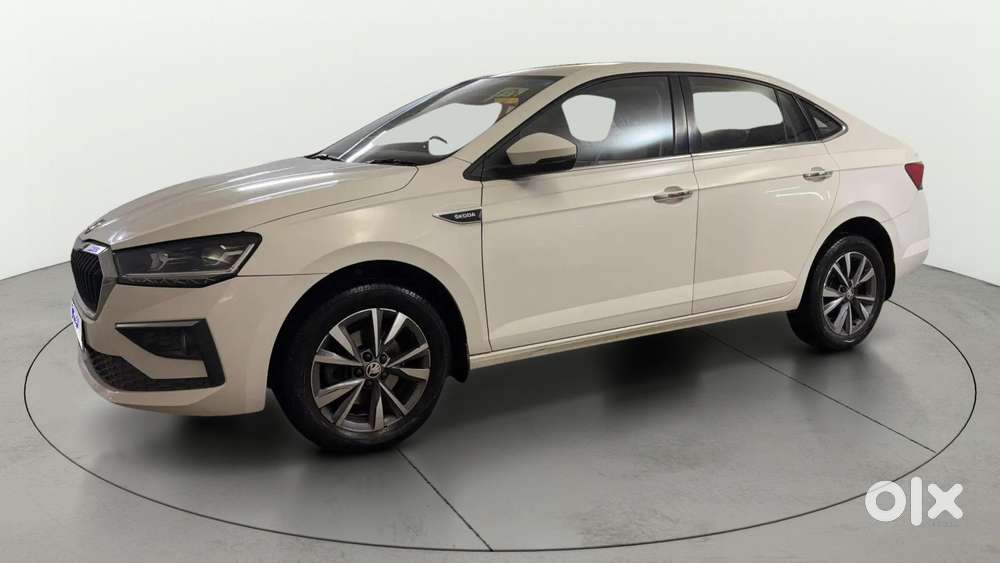 Skoda Slavia 1.0 Tsi Style At, 2023, Petrol