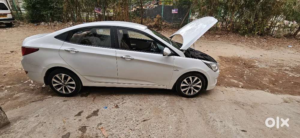 Hyundai Verna 2015