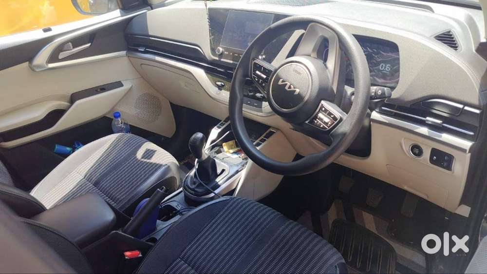 Kia Carens 2023  1st Owner  40,000 Km  Excellent Condition