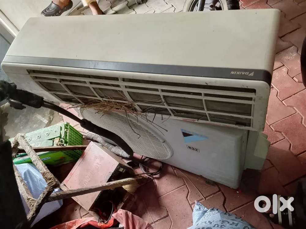Daikin ac1.5 ton