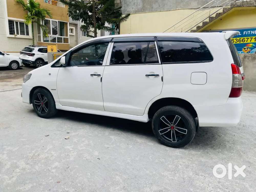 Toyota Innova 2.5 G 2013