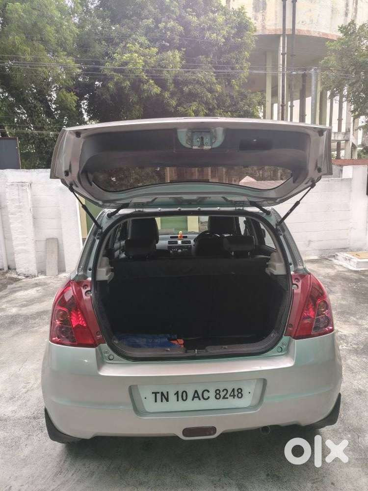 Maruti Suzuki Swift Zxi, 2011, Petrol