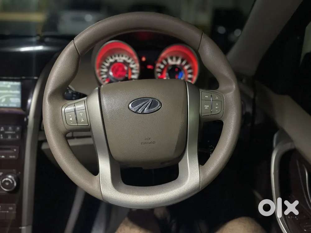 Black Xuv 500