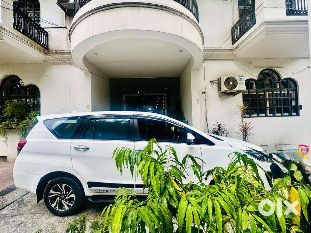 Toyota Innova Crysta 2.4 G Mt, 2022, Diesel