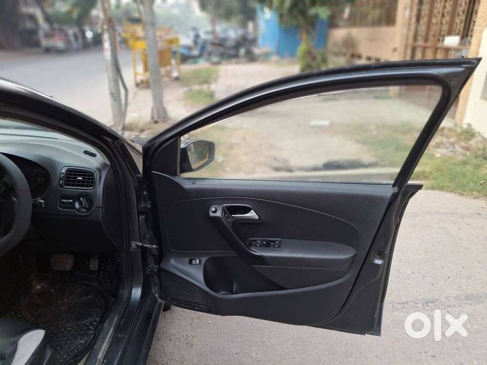 Volkswagen Vento 1.2 Tsi Comfortline At, 2016