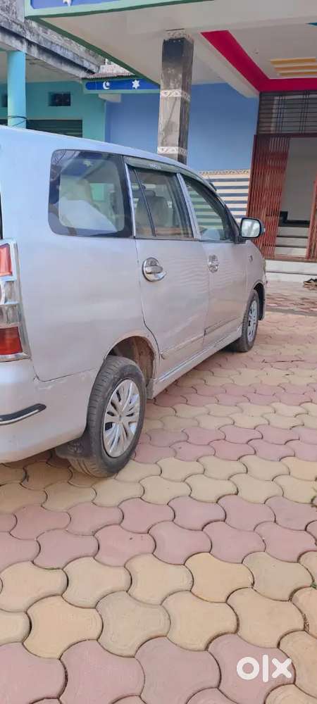 Toyota Innova Model  2015 Urgent Sell Contact Kriye Jisko Lena Hai
