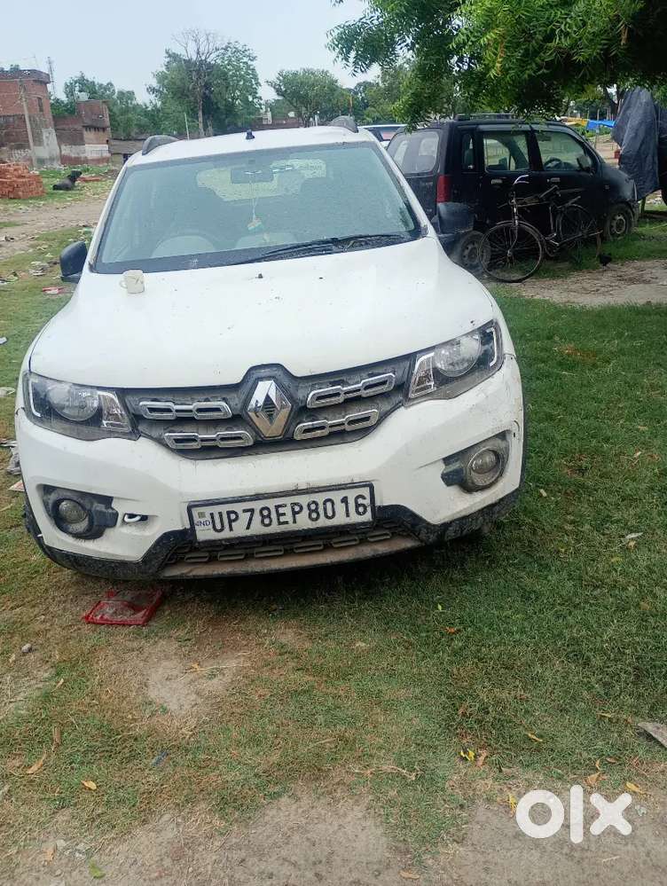 Meri Kwid Car 15/12/2016 Model Hai 65000 Chali Hai